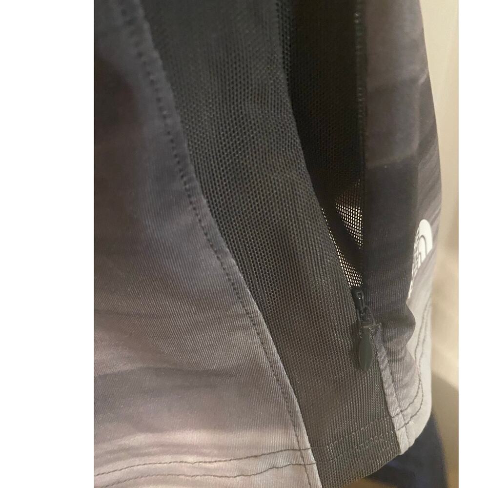 The North Face Rio Tank Top Granite Athletic Built-In Bra Large Pocket UPF 50 - Picture 8 of 13